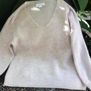 Velvet size m soft cashmere sea shell pink color soft puff med sleeve